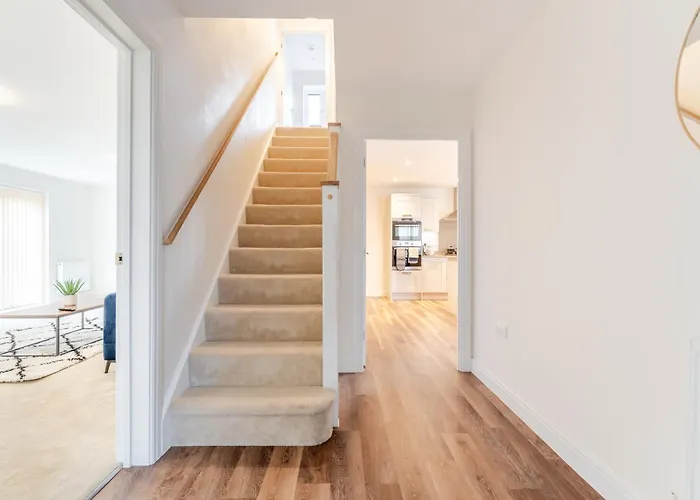 Spacious 4-bed Contractor In Stoke Gifford, Bristol, With Access To Parkway, Free Parking, And Wi-fi